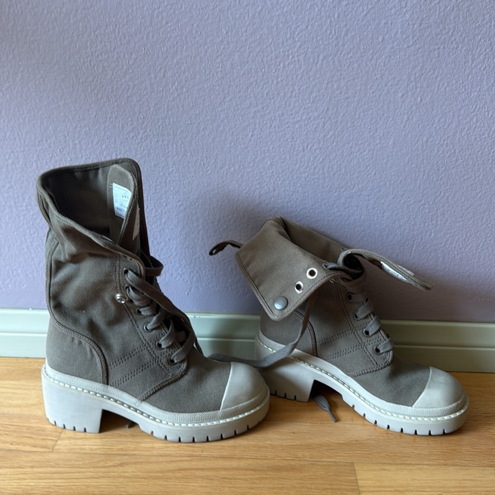 📍FIRM📍Marc Jacobs Lug sole combat Boots NEW